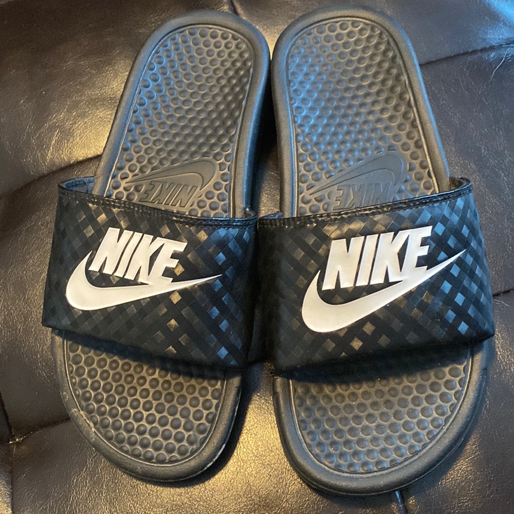 Nike slides